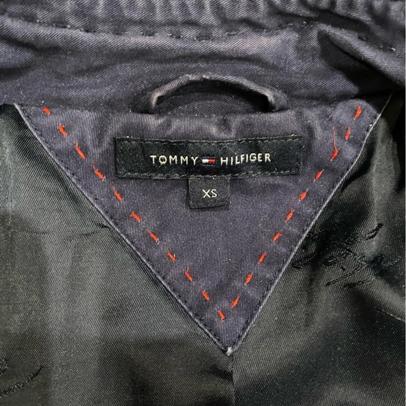 Woman Trench - Picture 2 of 4